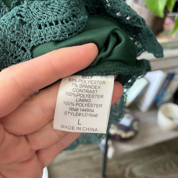 Green crochet cut out dress - Picture 8 of 9